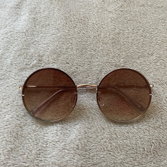 Assorted Sunglasses - Picture 6 of 9